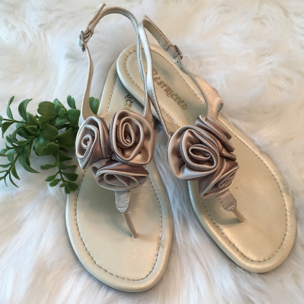 Boutique • Cream/Taupe rosette strappy sandal